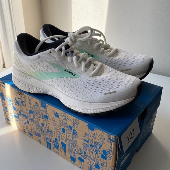 NIB Brooks Women’s Ghost 13 Neutral Running Shoes - Picture 3 of 12